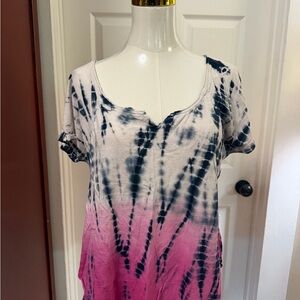 beachlunchlounge Black and Pink Tie-Dye Short Sleeve Tee